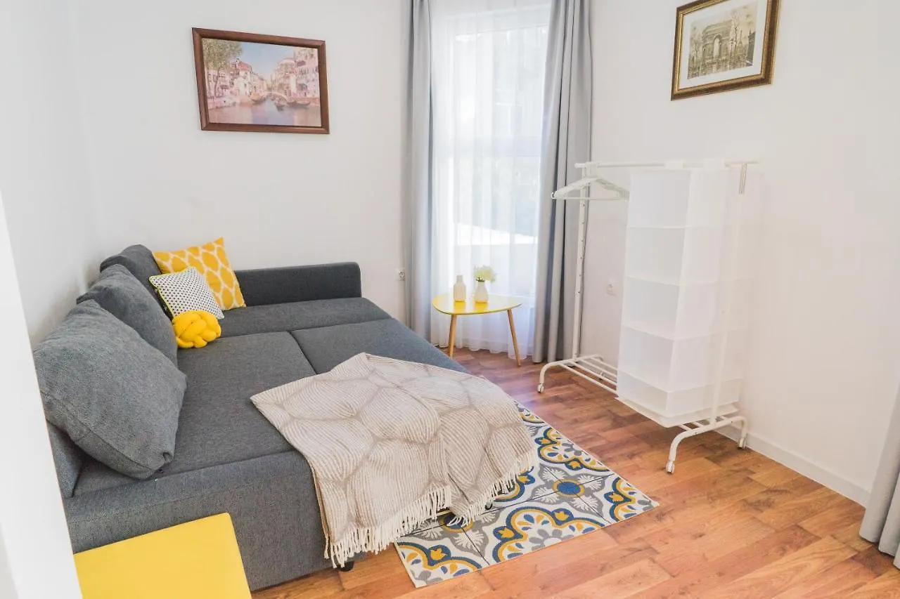 Sevastopol Apartments וארנה 0*,