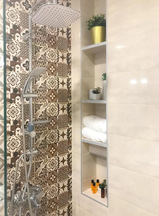 Sevastopol Apartments וארנה