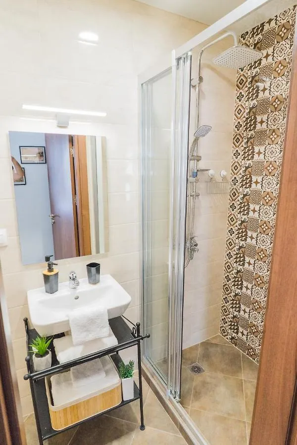 Sevastopol Apartments וארנה